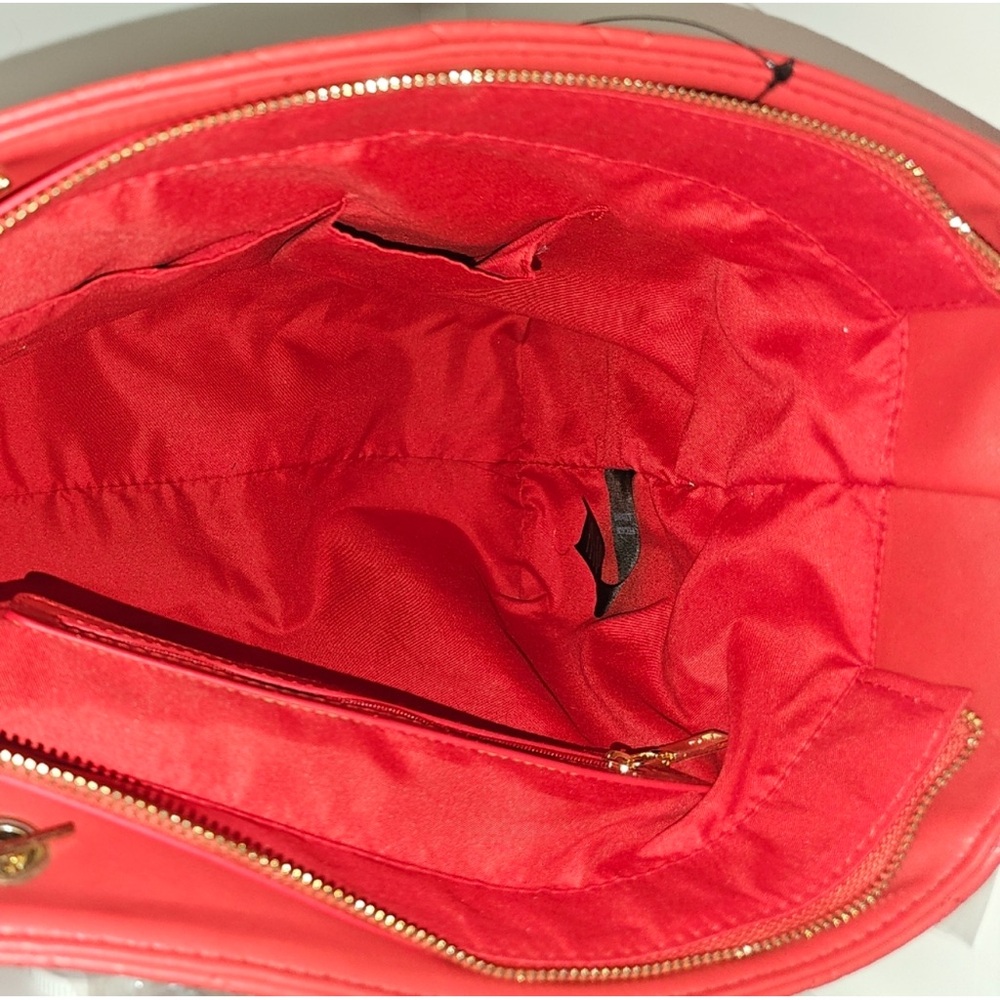 Badgley Mischka Large Red Quilted Shoulder Bag with Gold Chain ❤️ - Picture 5 of 16